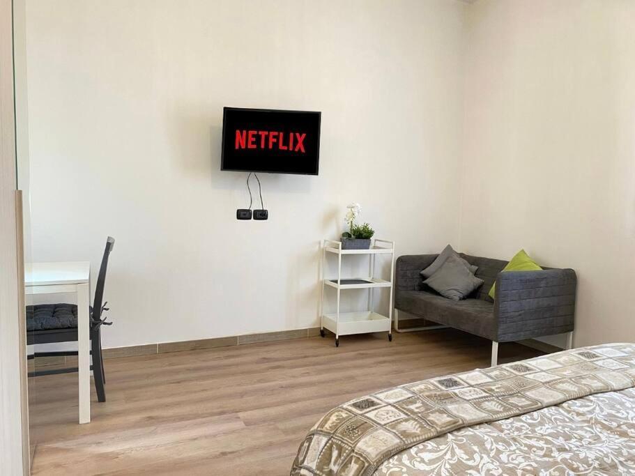 Memory Suite Con Wifi/Netflix Bologna Luaran gambar